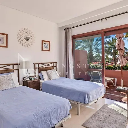 公寓 Menara Penthouse 埃斯特波纳